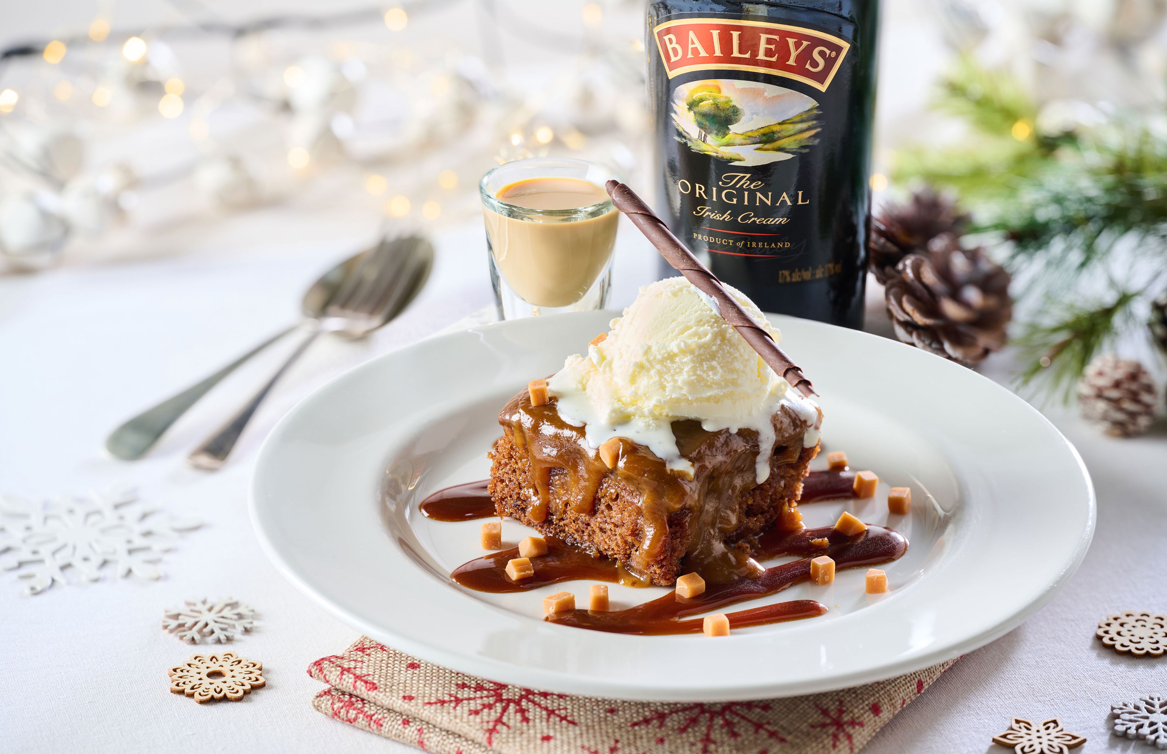 Festive Lunch & Dinner at The Loom & Shuttle in Hawkind